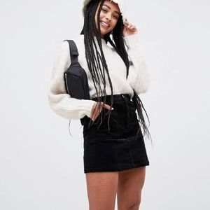 American Eagle velvet skirt super stretch with pockets Size 2